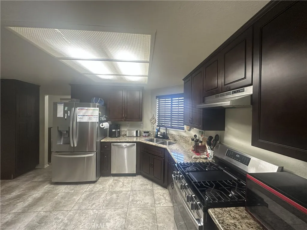 37628 13th East, Palmdale, CA 93550 - Photo 5 of 17, Palmdale, CA