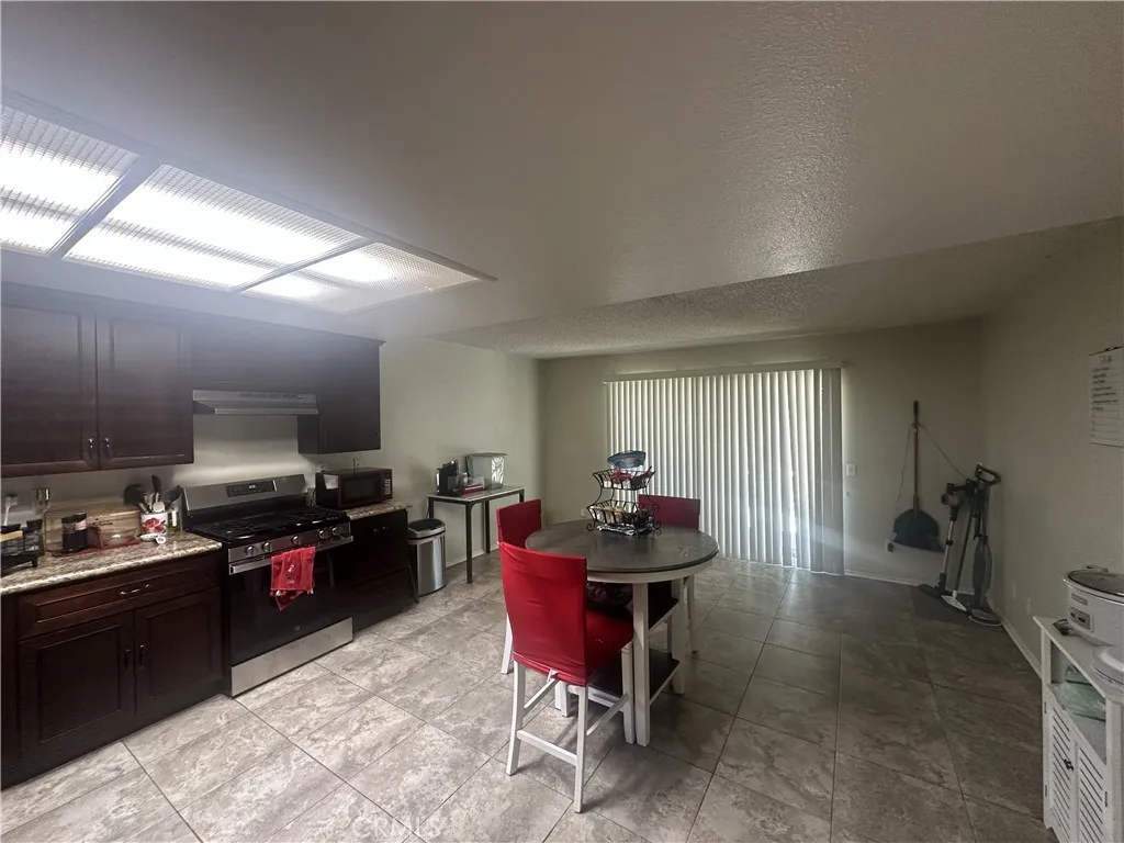 37628 13th East, Palmdale, CA 93550 - Photo 3 of 17, Palmdale, CA