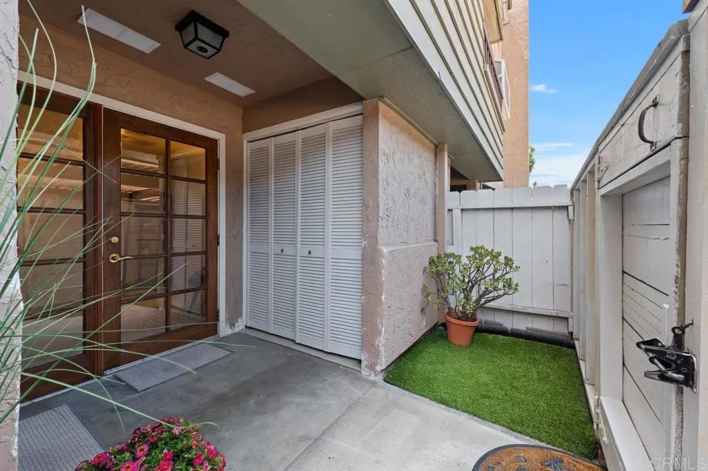 3140 Midway Drive Unit A102, San Diego, CA 92110 - Photo 4 of 29, San Diego, CA
