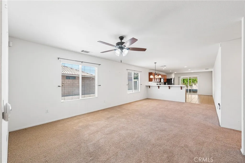 43035 Vineyard, Lancaster, CA 93535 - Photo 5 of 38, Lancaster, CA