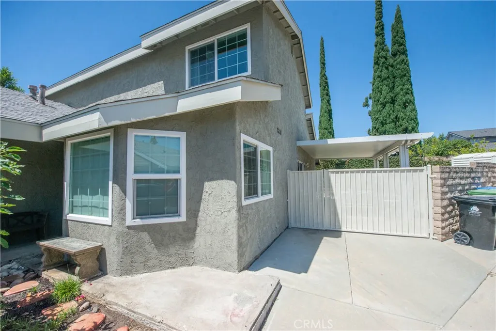 10057 Hillview, Chatsworth, CA 91311 - Photo 2 of 33, Chatsworth, CA