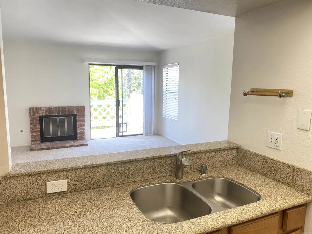 https://cdn.realtyfeed.com/cdn/127/306770900/24ea84d2725aa03ced31c5c2eae1887f.webp