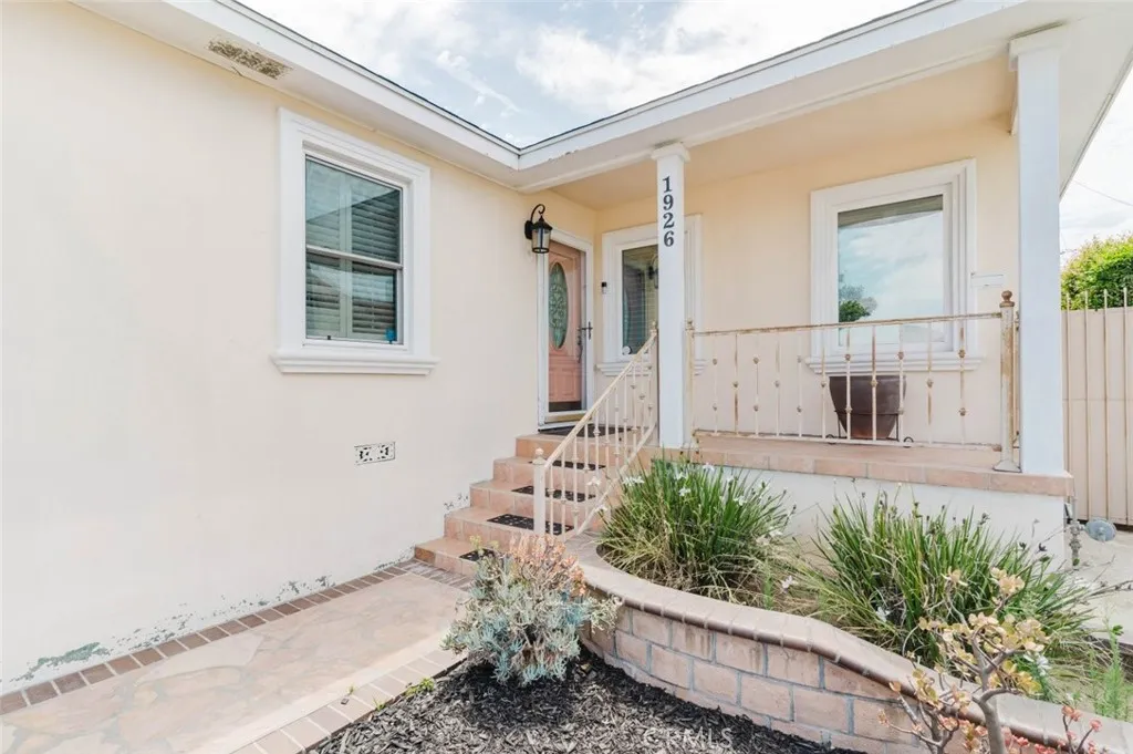 1926 Thoreau Street, Los Angeles, CA 90047 - Photo 4 of 35, Los Angeles, CA