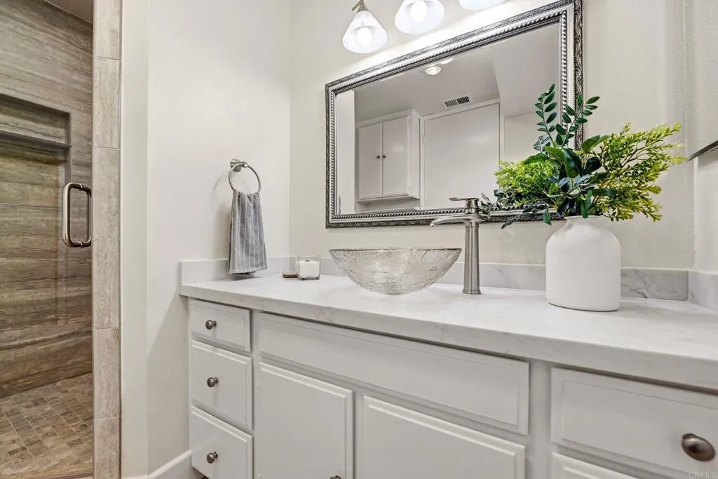 https://cdn.realtyfeed.com/cdn/127/306770910/2b68a650ab5b0d81e25f6833b4a2a0f4.webp