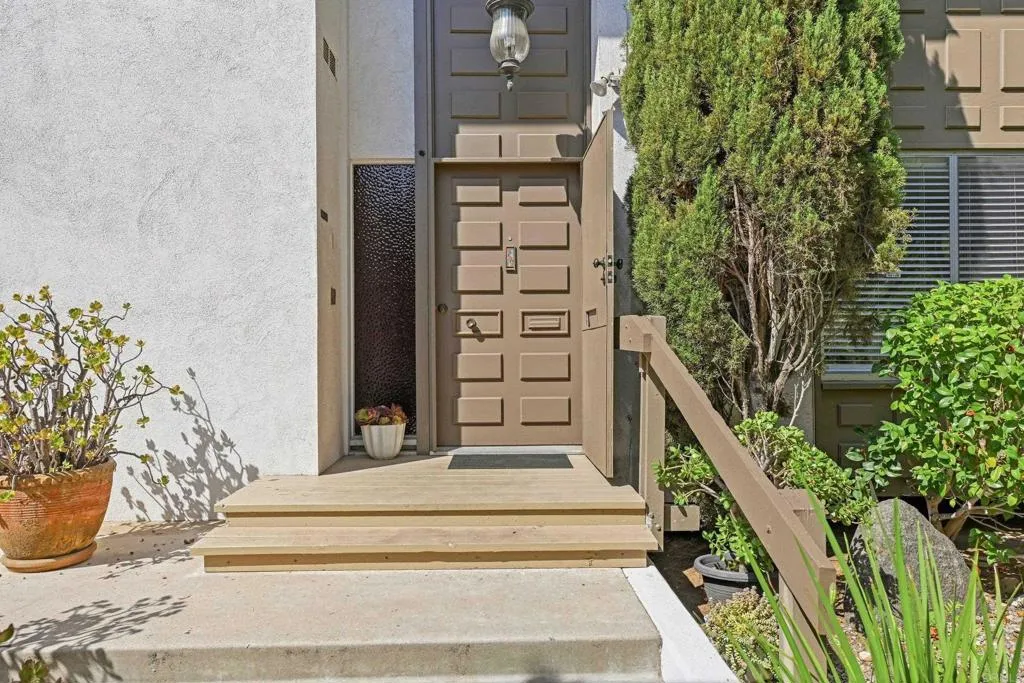 11937 Bajada, San Diego CA 92128