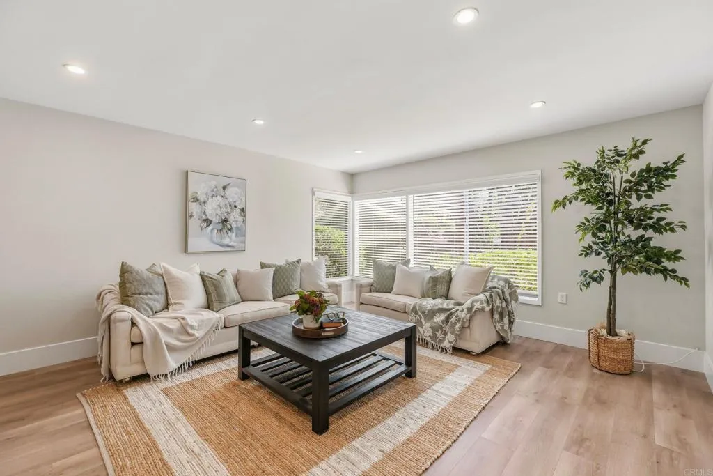 https://cdn.realtyfeed.com/cdn/127/306770910/7c5f4d709588773388d9612fc5a6550f.webp