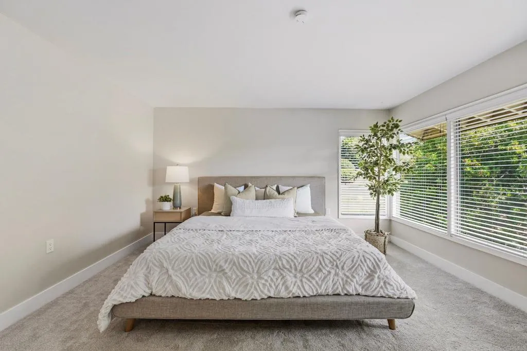 https://cdn.realtyfeed.com/cdn/127/306770910/ec3a0800f97c4e7ba74bfab853c24283.webp