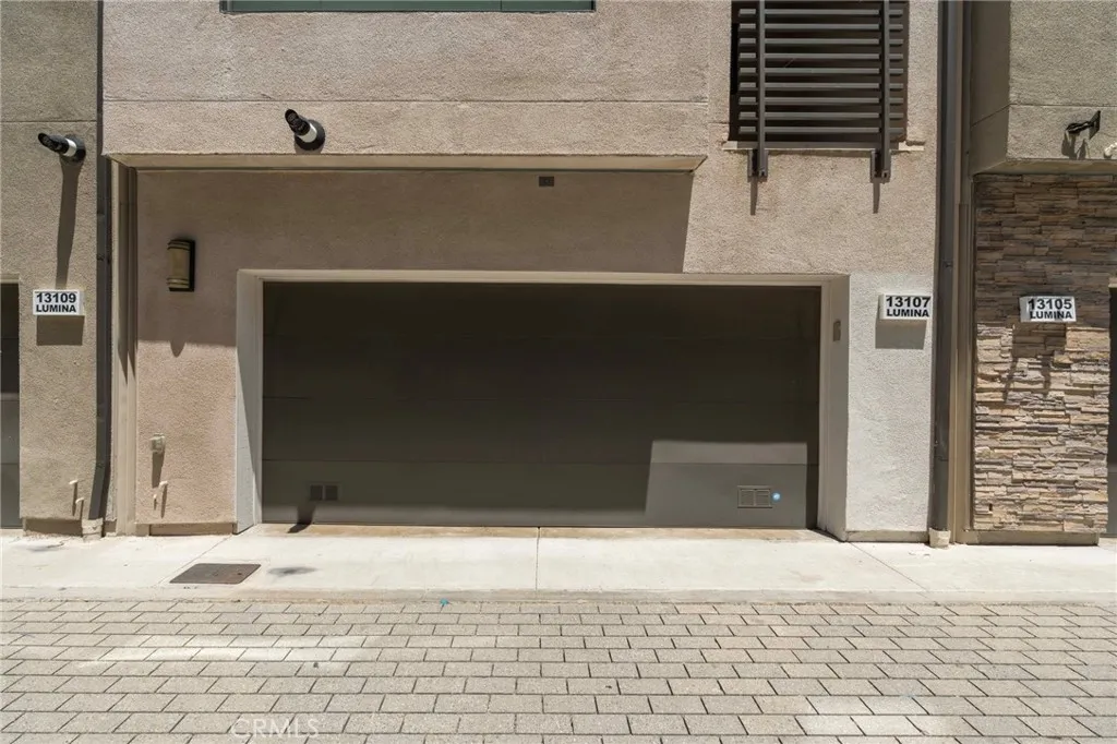 13107 W Lumina Way, Valley Glen, CA 91401 - Photo 2 of 37, Valley Glen, CA