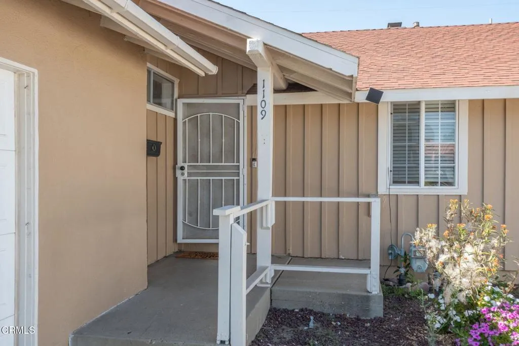 1109 Douglas Avenue, Oxnard, CA 93030 - Photo 2 of 13, Oxnard, CA