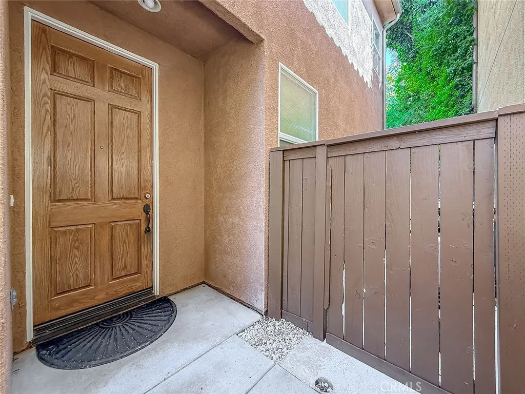 16724 Tim Ln, Lake Balboa, CA 91406 - Photo 3 of 40, Lake Balboa, CA