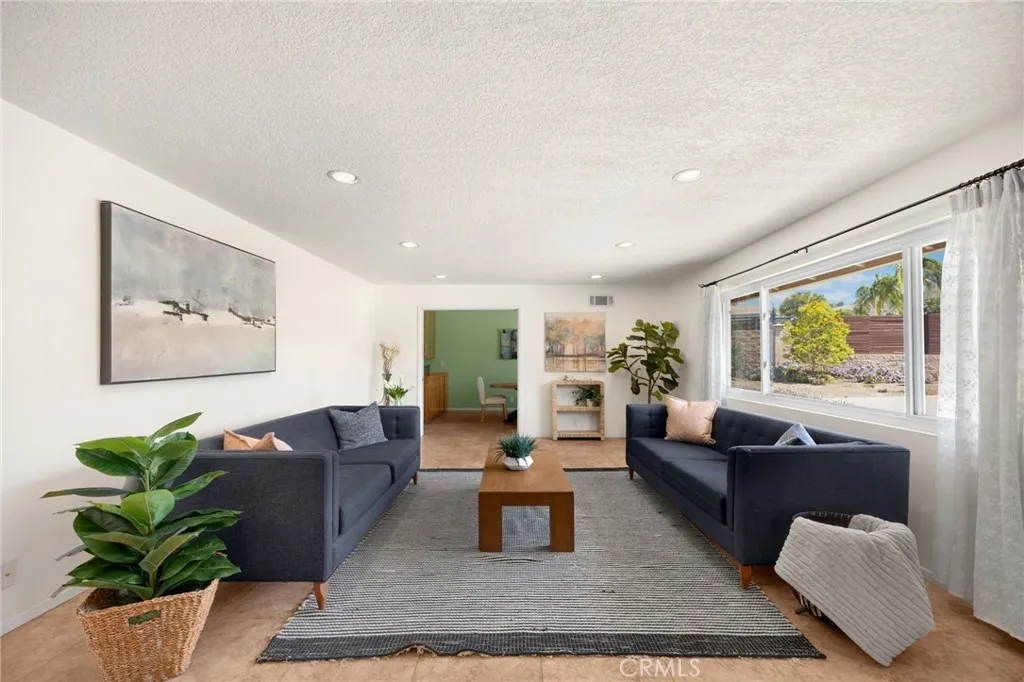 1289 Wardman, Brea, CA 92821 - Photo 4 of 36, Brea, CA