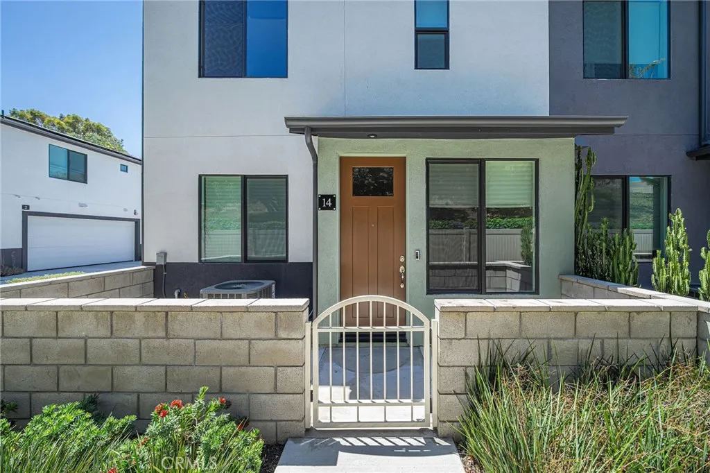 2775 W Pepper Tree, Anaheim, CA 92801 - Main photo, Anaheim, CA