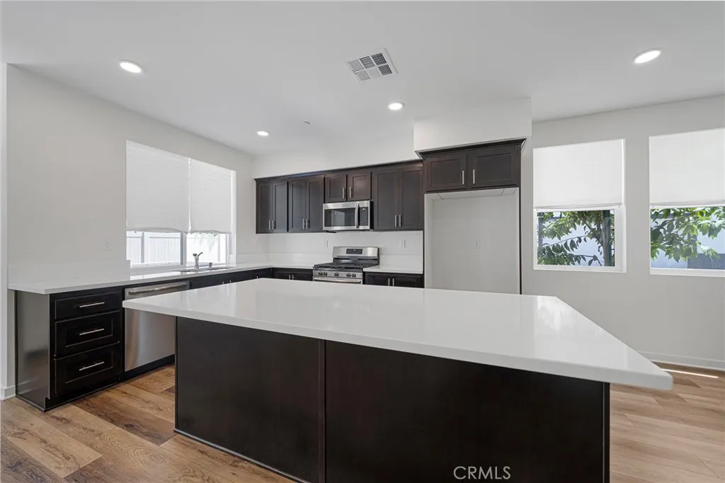 2775 W Pepper Tree, Anaheim, CA 92801 - Photo 5 of 32, Anaheim, CA