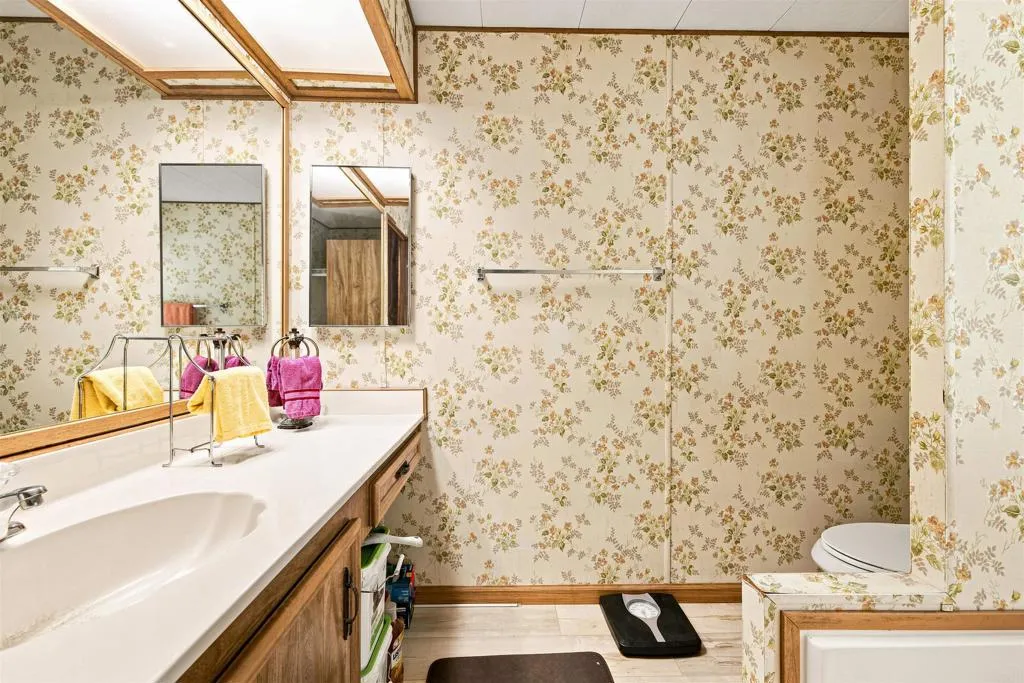 https://cdn.realtyfeed.com/cdn/127/306771048/373d935d2d15e0d97bdead304b0cfec2.webp