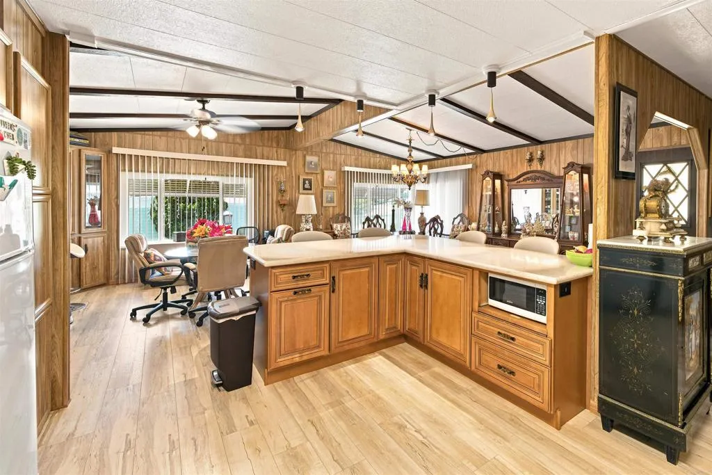 https://cdn.realtyfeed.com/cdn/127/306771048/5c32a0d869e22577a3f004a7c8ce2d3c.webp