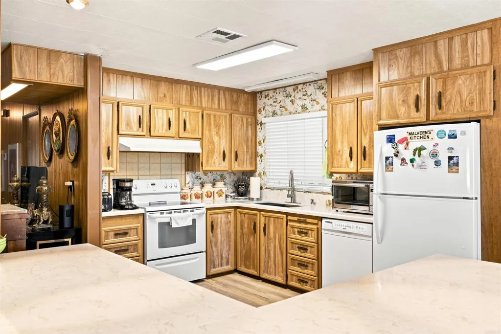 https://cdn.realtyfeed.com/cdn/127/306771048/c7272253bca294395940a5be531e93ca.webp