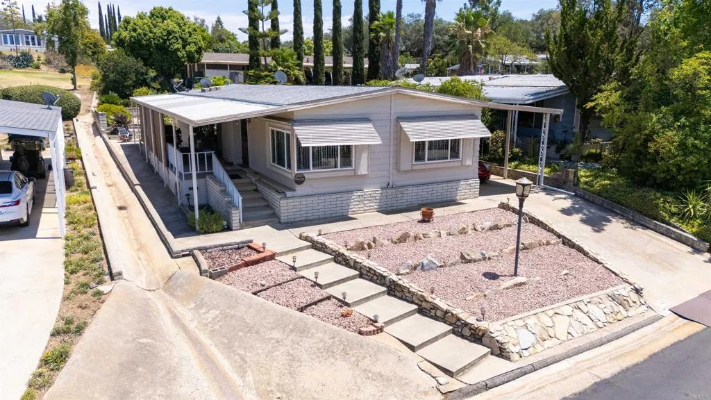 https://cdn.realtyfeed.com/cdn/127/306771048/fbf34e08e318fd686b153cd28f0b7164.webp