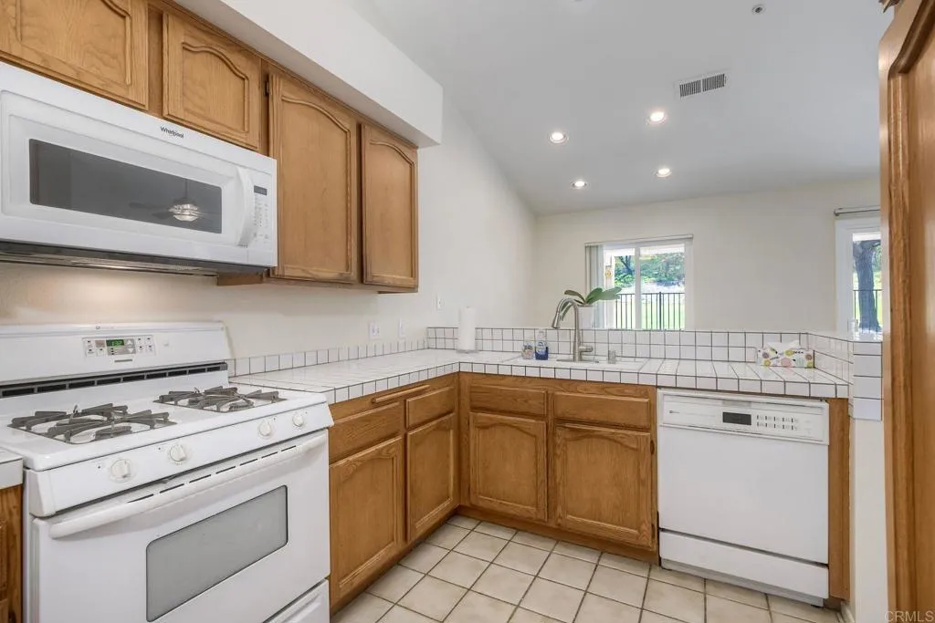 https://cdn.realtyfeed.com/cdn/127/306771061/3577b1c31080566b232b0d466f782888.webp
