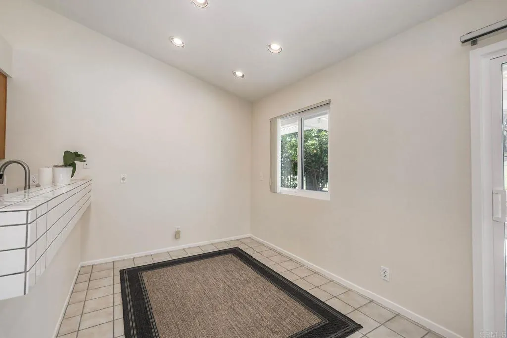 https://cdn.realtyfeed.com/cdn/127/306771061/689f993969078b25be3d13e42edcb8da.webp