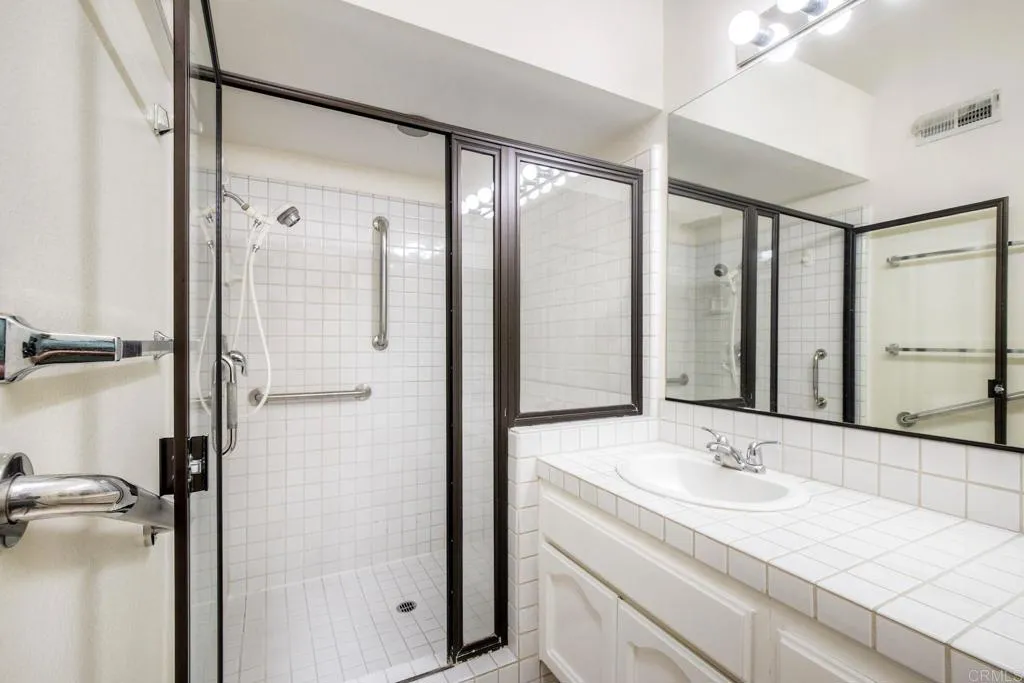 https://cdn.realtyfeed.com/cdn/127/306771061/caec442456e531b58ed79cf3de2d94c1.webp