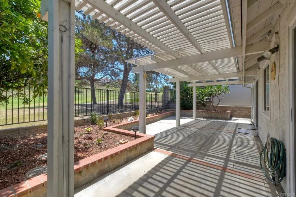 https://cdn.realtyfeed.com/cdn/127/306771061/da26cbd0749e4ebf3148dcd05ff9d524.webp