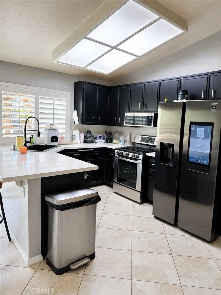 12556 Empire Place, Victorville, CA 92392 - Photo 2 of 5, Victorville, CA