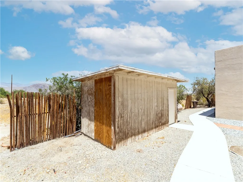 https://cdn.realtyfeed.com/cdn/127/306771085/082dfe2daf78a8ffd125a6e7dd865e58.webp