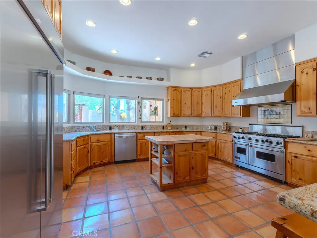 https://cdn.realtyfeed.com/cdn/127/306771085/26a59cdac9b838dfcca7af33b471572e.webp