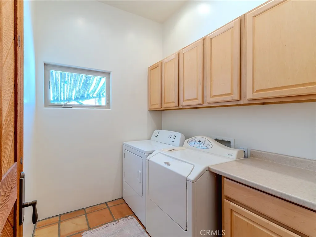 https://cdn.realtyfeed.com/cdn/127/306771085/5aa8a3524da62767e3b41af68ea6346c.webp