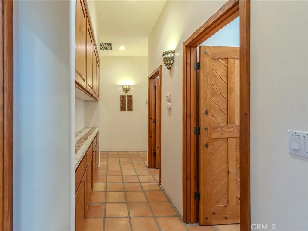 https://cdn.realtyfeed.com/cdn/127/306771085/7f0a15cbabe50cf8ae666ab967f1ca91.webp
