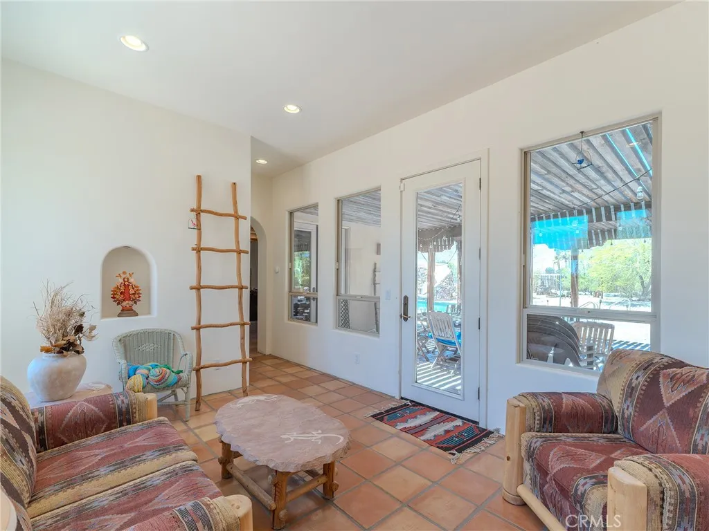 https://cdn.realtyfeed.com/cdn/127/306771085/808ecc616ab577a989532d8345403010.webp