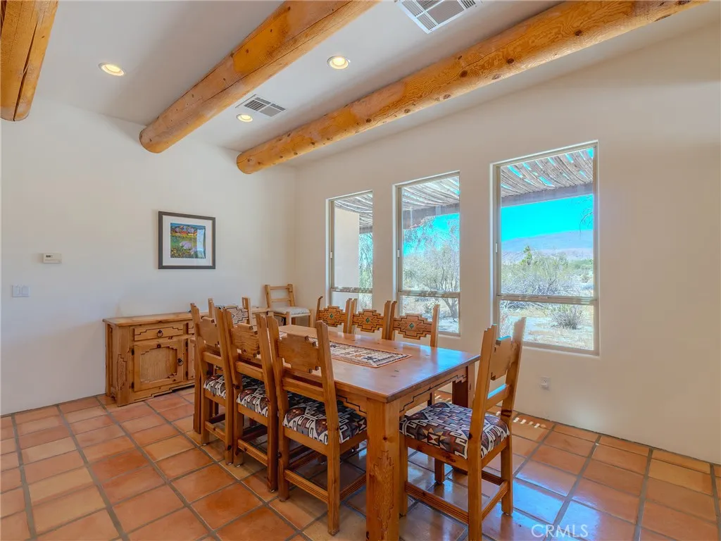 https://cdn.realtyfeed.com/cdn/127/306771085/f9600d1d749423cfbe34c3ec88a8542d.webp