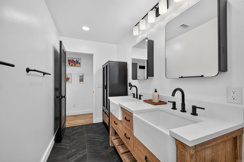 https://cdn.realtyfeed.com/cdn/127/306771157/0f1bc613a60ab56392fbb722e7283efb.webp