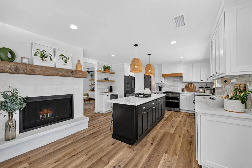 https://cdn.realtyfeed.com/cdn/127/306771157/26df20748292c2c286a21b6616f87f4b.webp