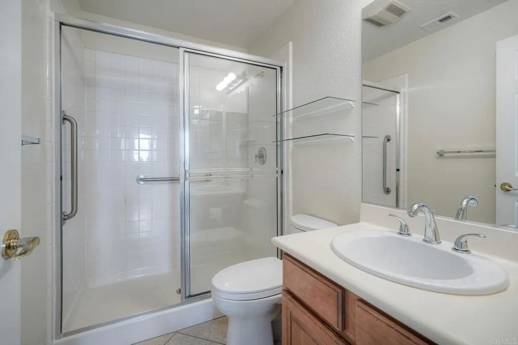 https://cdn.realtyfeed.com/cdn/127/306771211/9a590de6f34241e8a820122febe35996.webp