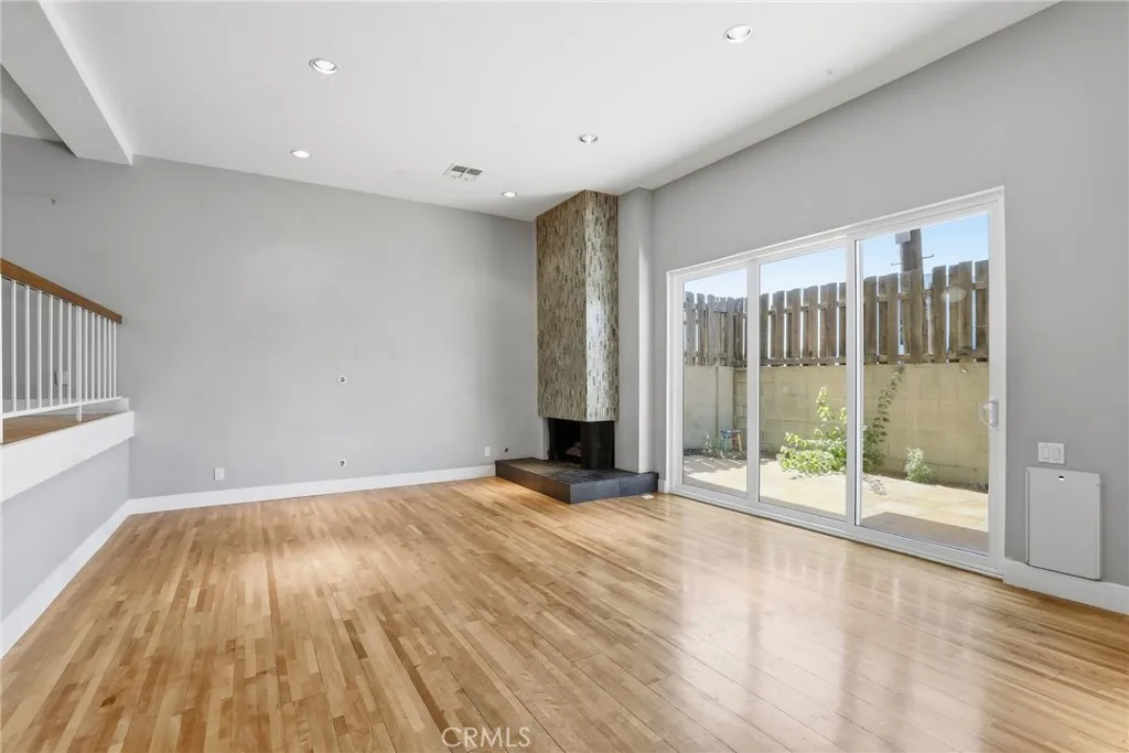 5218 Lindley Avenue Unit 3, Los Angeles, CA 91316 - Photo 4 of 26, Los Angeles, CA
