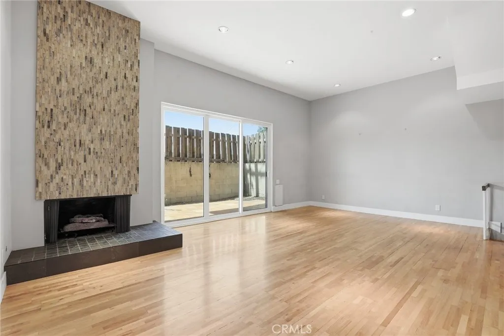 5218 Lindley Avenue Unit 3, Los Angeles, CA 91316 - Photo 5 of 26, Los Angeles, CA