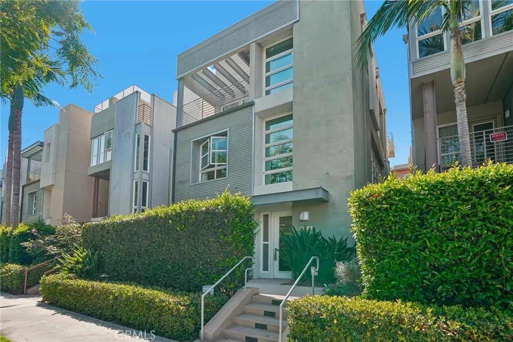 Playa Vista, CA 90094