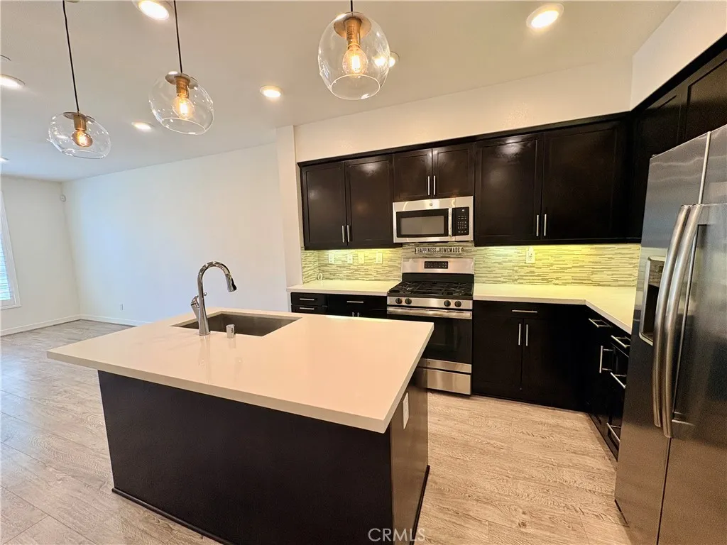 489 Rose Court Unit E, Azusa, CA 91702 - Photo 4 of 23, Azusa, CA