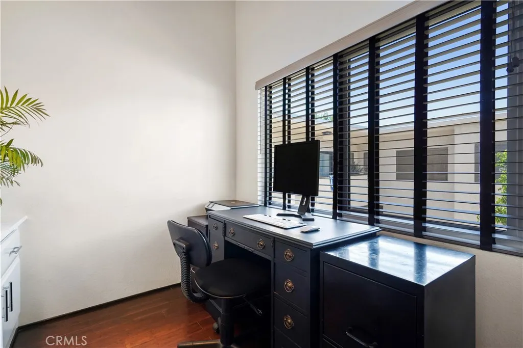 5805 Whitsett Avenue Unit 211, Valley Village, CA 91607 - Photo 5 of 19, Valley Village, CA