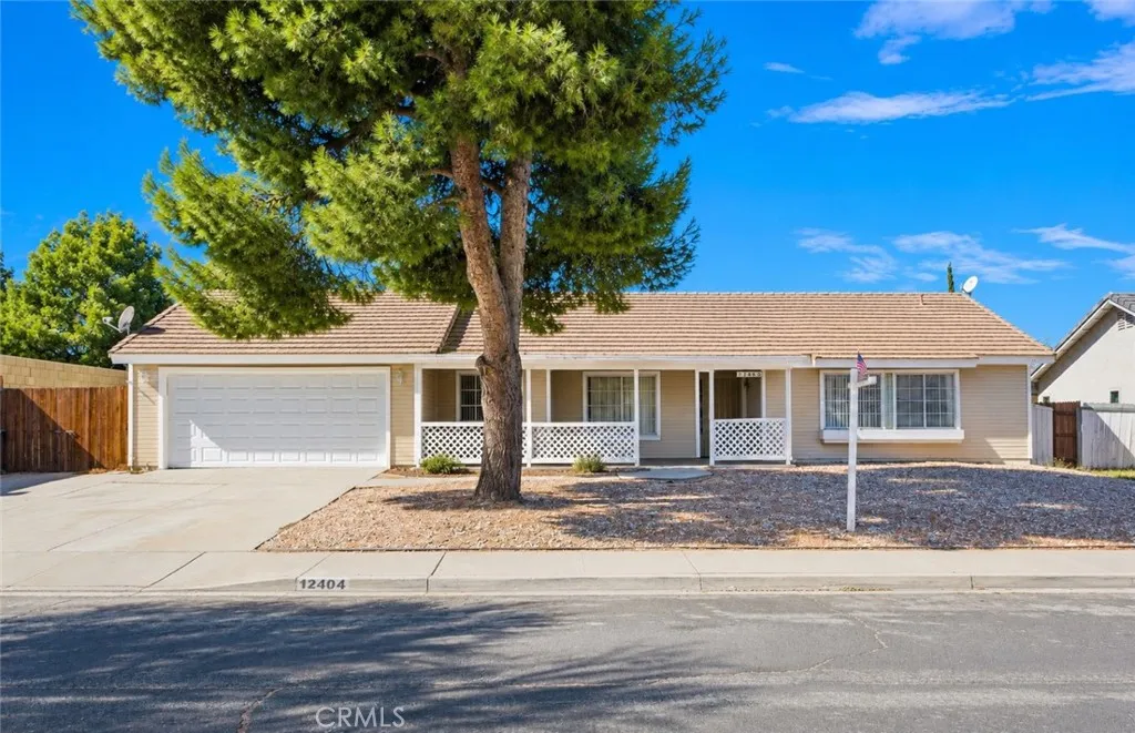 12404 Mammoth Drive, Victorville, CA 92392 - Main photo, Victorville, CA