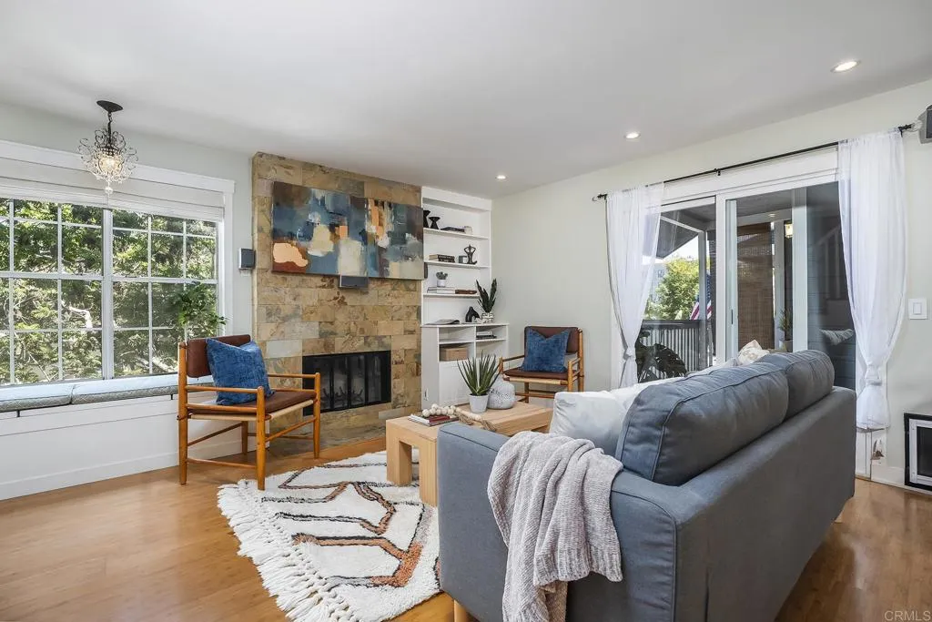 https://cdn.realtyfeed.com/cdn/127/306771291/35e3c6613a8ebc900bbecf88613e34dc.webp