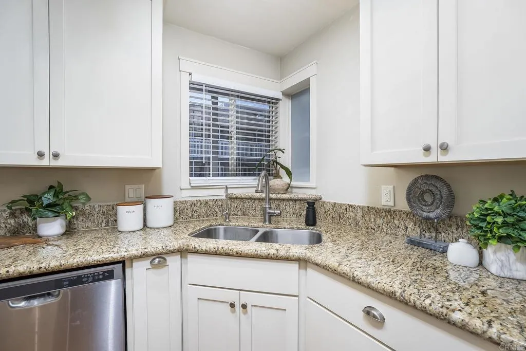 https://cdn.realtyfeed.com/cdn/127/306771291/4591f9e8d91931969819fb0b953cff2e.webp