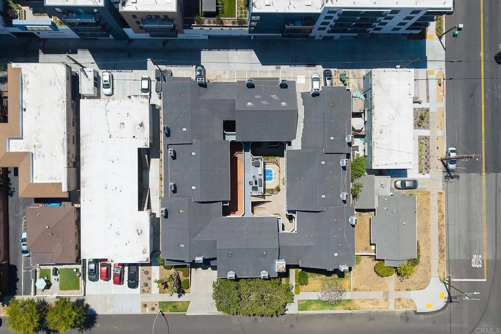 https://cdn.realtyfeed.com/cdn/127/306771291/6b4cf6323c89d9c3430f99c5c7de4439.webp