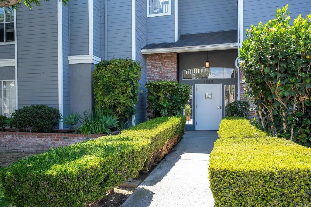https://cdn.realtyfeed.com/cdn/127/306771291/84cb0424891950f2a13b33861788bdbc.webp