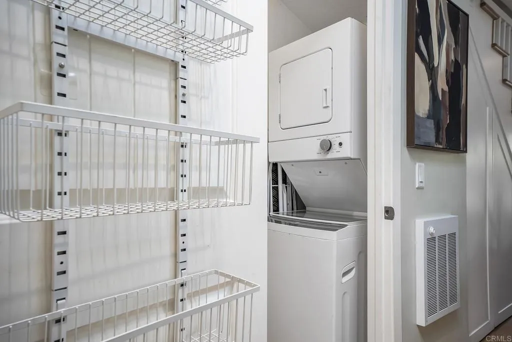 https://cdn.realtyfeed.com/cdn/127/306771291/d6f8f7cf39736eed728d01decdc312fd.webp