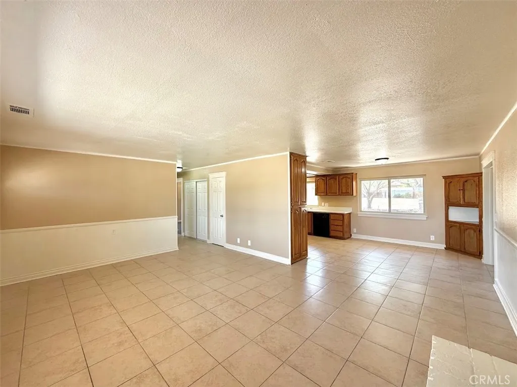 8938 Evergreen, Hesperia, CA 92345 - Photo 5 of 24, Hesperia, CA