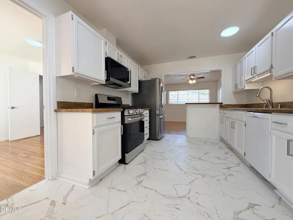 933 Laurel Road, Santa Paula, CA 93060 - Photo 3 of 17, Santa Paula, CA