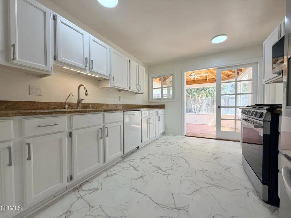 933 Laurel Road, Santa Paula, CA 93060 - Photo 4 of 17, Santa Paula, CA