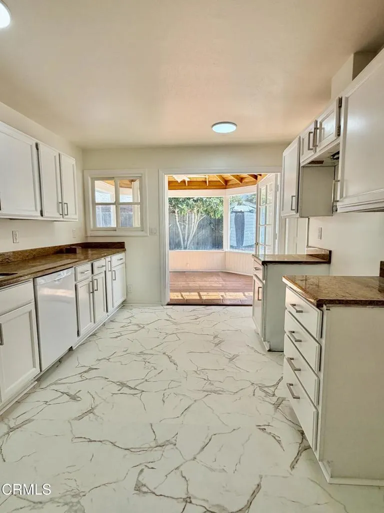 933 Laurel Road, Santa Paula, CA 93060 - Photo 5 of 17, Santa Paula, CA